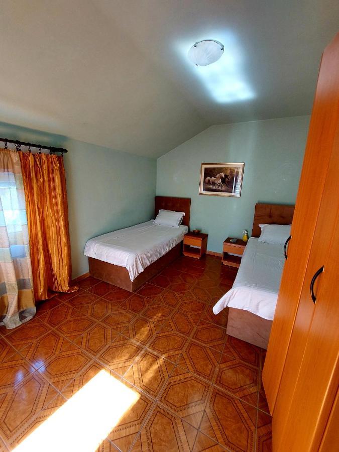 Apartments And Rooms Lijesevic Budva Quarto foto