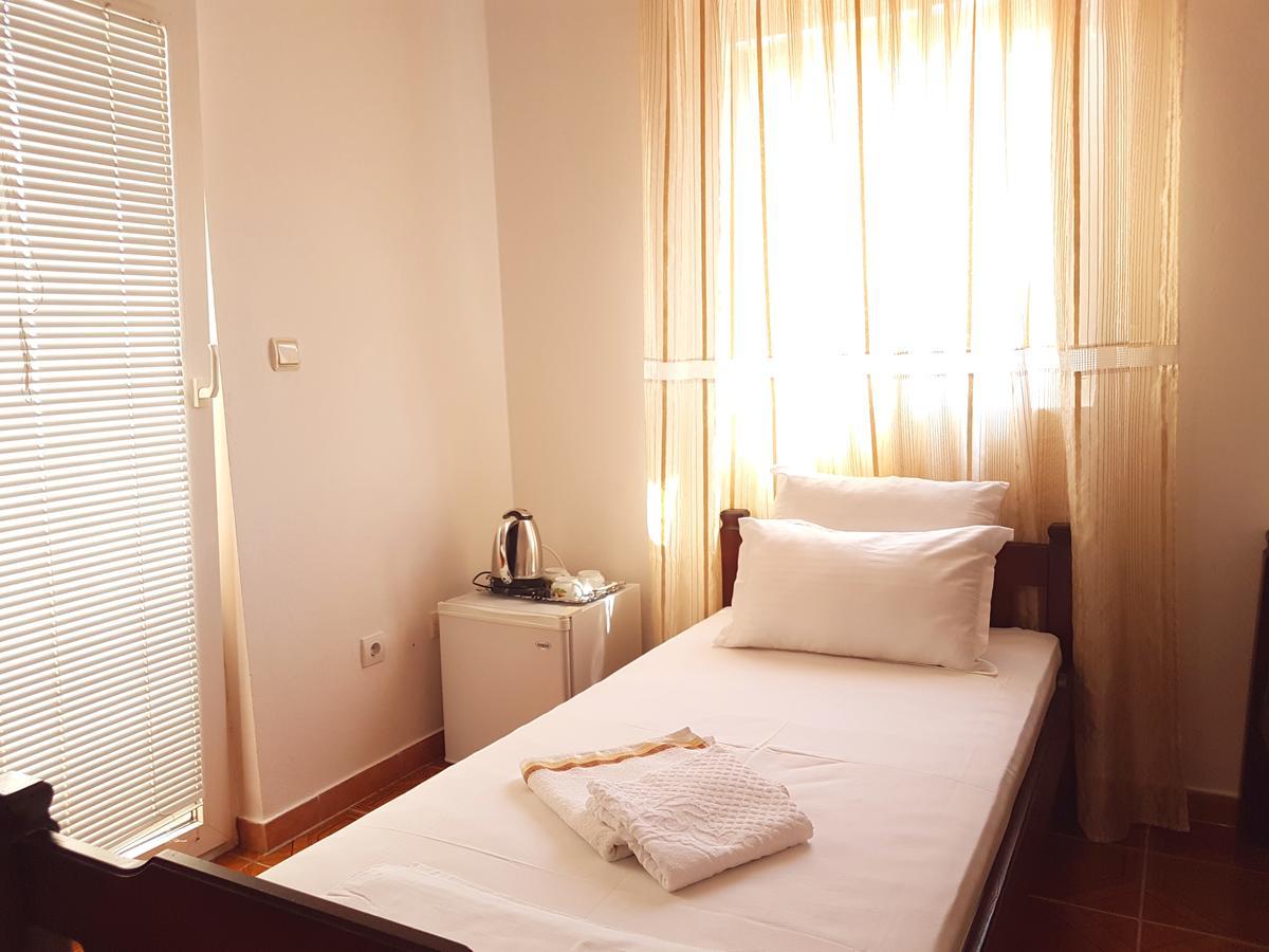Apartments And Rooms Lijesevic Budva Exterior foto